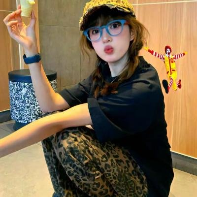 君自坐北我望南